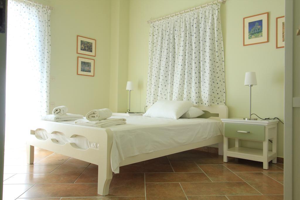Iliobasilema Studios & Apartments Fiskardo Rum bild